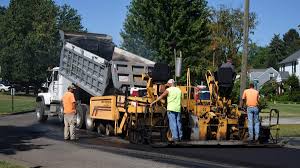 Best Decorative Concrete Driveways  in New Kingman Butler, AZ